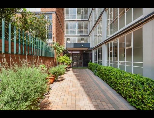 3 BEDROOM APARTMENT FOR SALE IN BEDFORD GARDENS